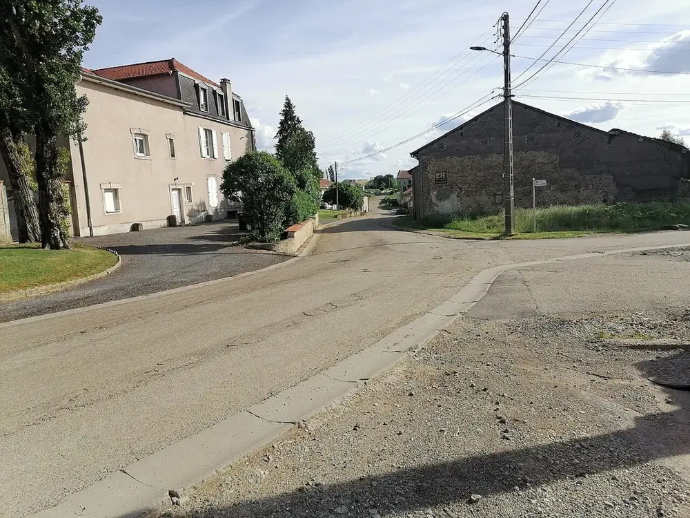 57170 Morville-lès-Vic- rue principale 0522